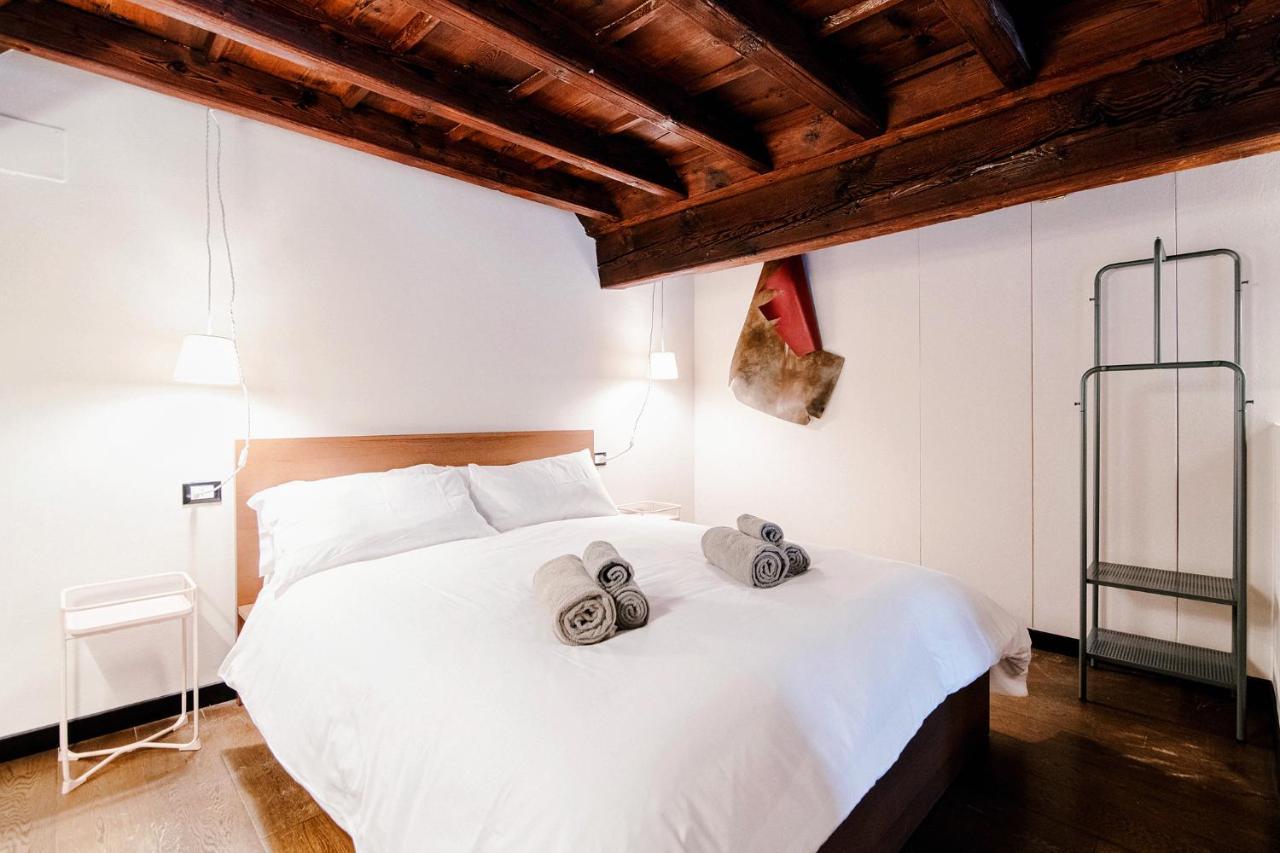 Palazzo Del Pero - The House Of Travelers Apartman Como Kültér fotó