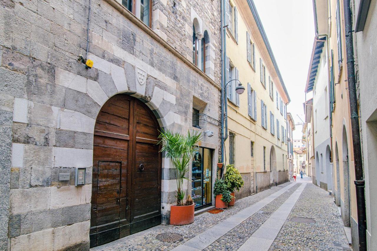 Palazzo Del Pero - The House Of Travelers Apartman Como Kültér fotó